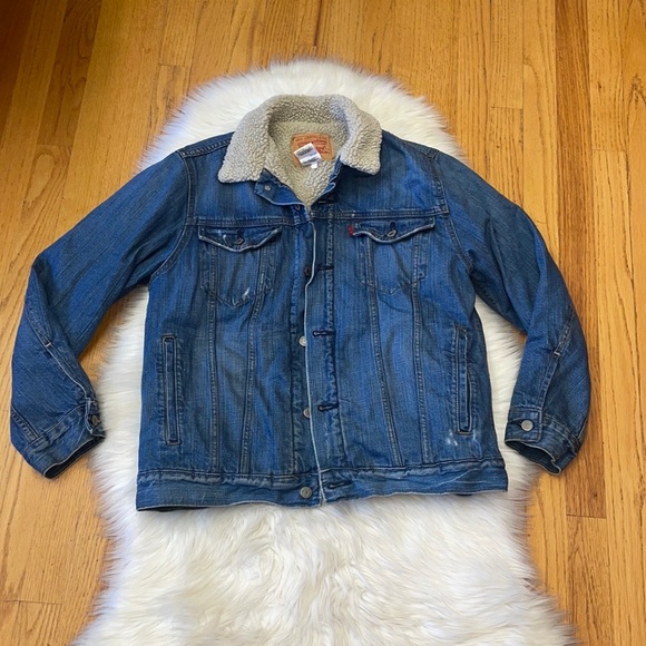 Levi's Jackets & Blazers - Levi’s Sherpa Trucker Denim Jacket